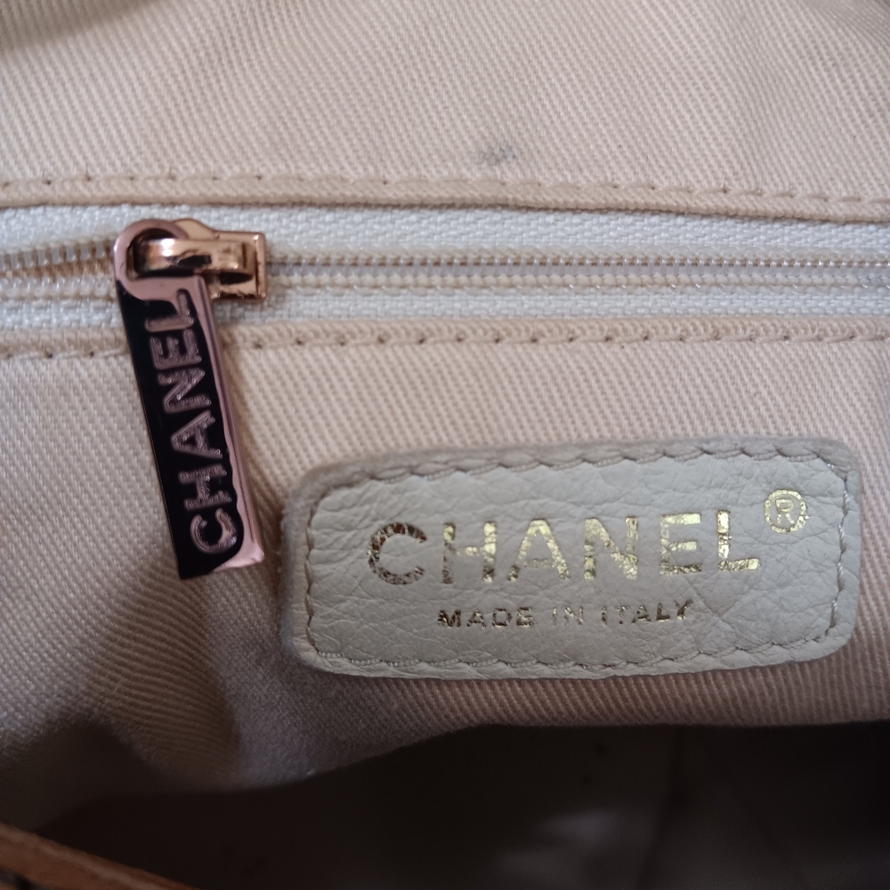 ✨️Chanel Vintage Hobo Cloudy Beige Lambskin Bag - Picture 15 of 17